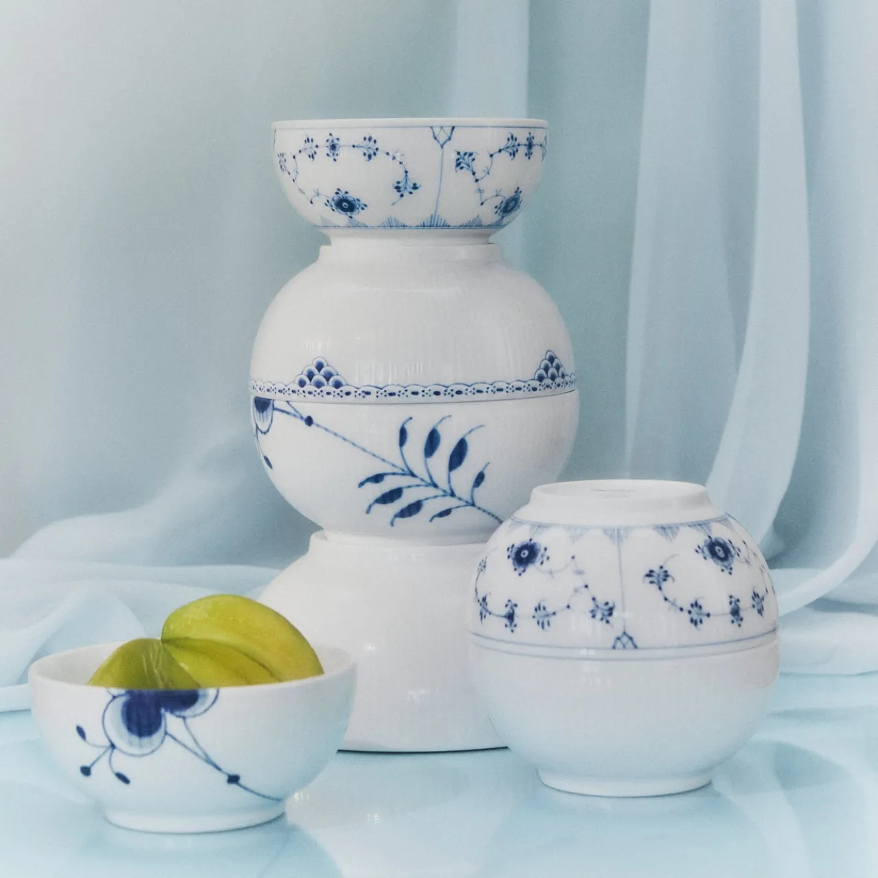 Blue Fluted Mega Bowl, 110 cl