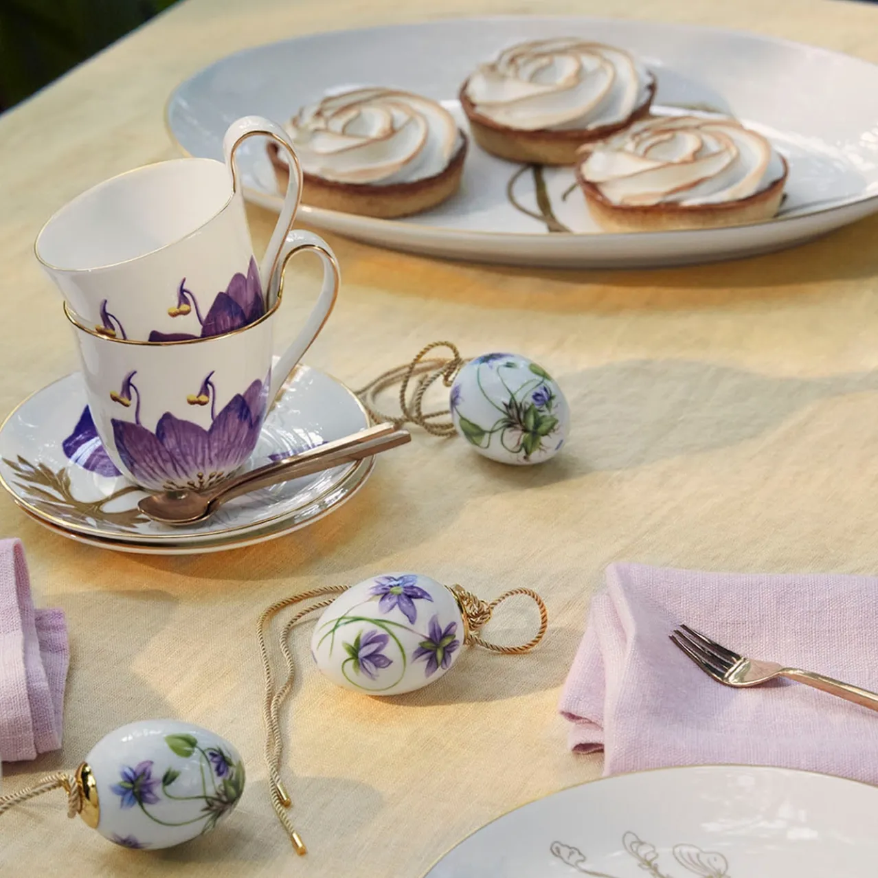 Flora High Handle Cup and Saucer, Pansy, 27 cl