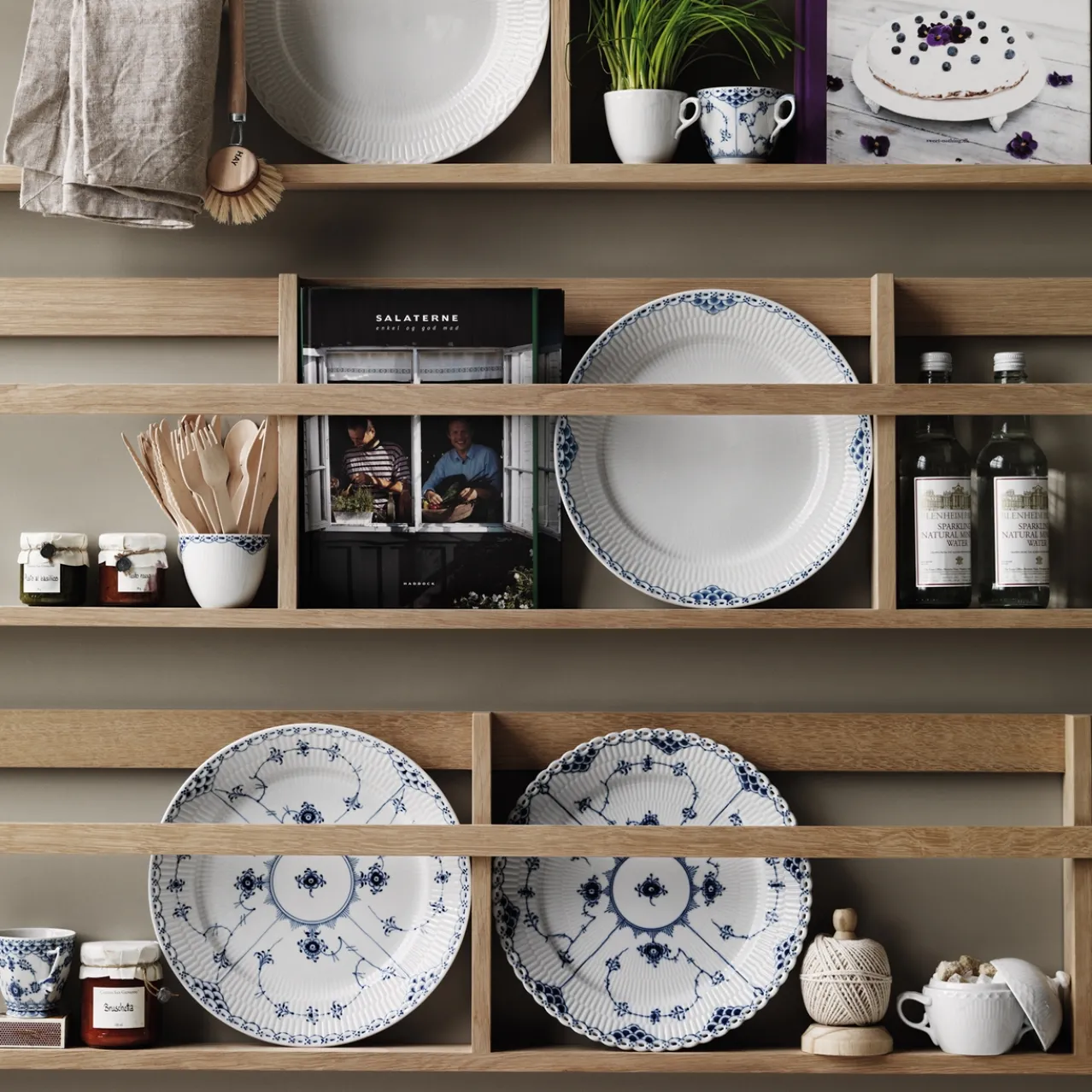 White Fluted Half Lace Plate, 22 cm