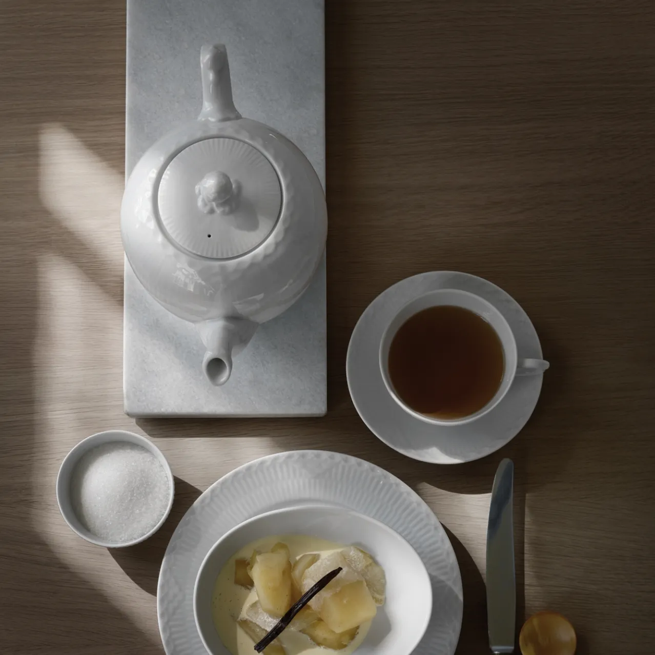 White Fluted Half Lace Teapot, 100 cl